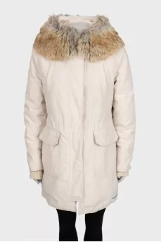 Straight down jacket with a detachable collar