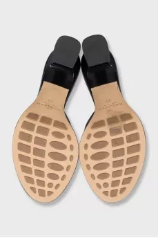 Smooth leather mules with heels