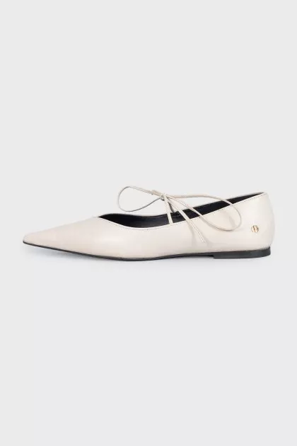 Leather ballet flats with laces