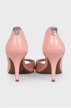 Pink leather open-toe shoes