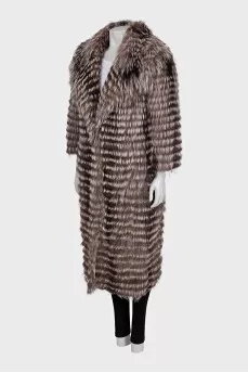 Straight-cut fur coat with short sleeves