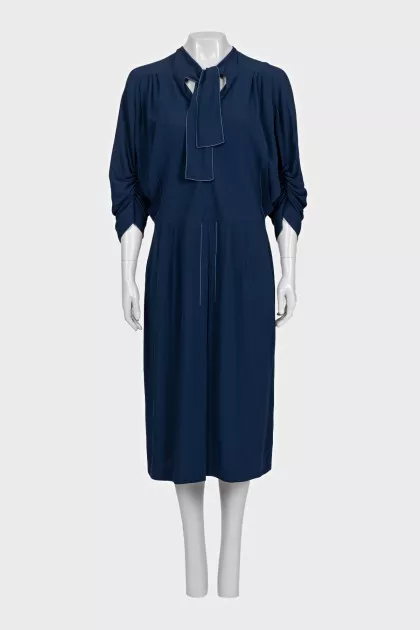 Blue fitted dress with puff sleeves