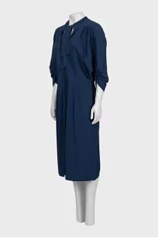 Blue fitted dress with puff sleeves