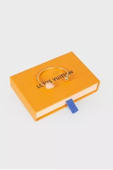 Bracelet thin golden in the form of a drop