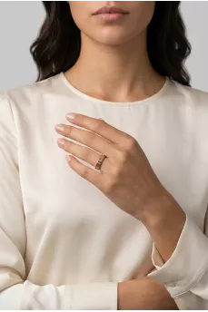 Yellow gold ring Love