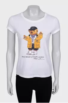 White straight-cut T-shirt with a signature print