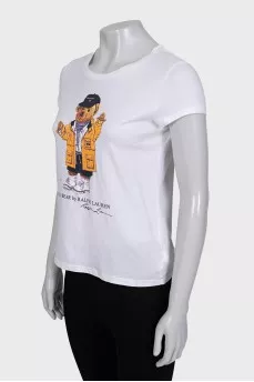 White straight-cut T-shirt with a signature print