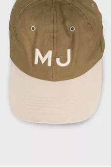 Green cap with embroidered logo