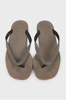 Flip-flops with signature decor