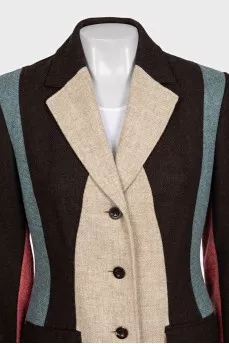 Fitted coat with buttons