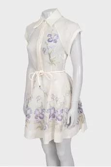 Fitted dress with floral print and buttons