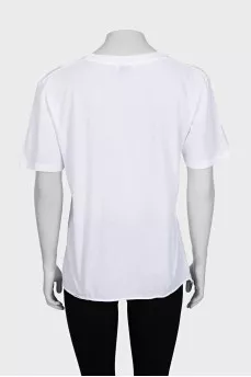 White straight-cut T-shirt with inscription