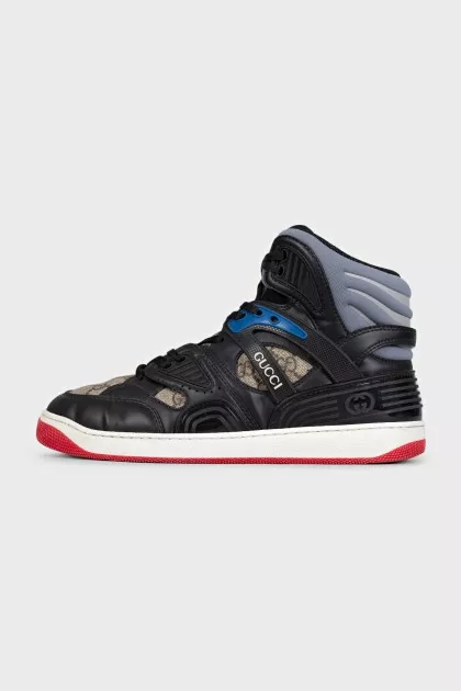 Black sneakers with canvas insert