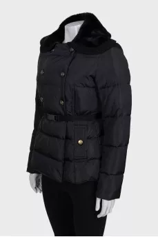 Fitted jacket with a fur collar