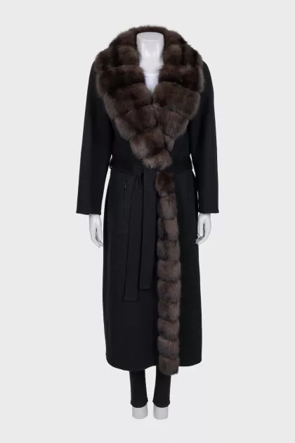 Reversible cashmere coat with fur trim