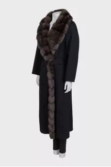Reversible cashmere coat with fur trim