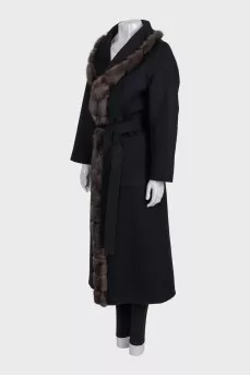 Reversible cashmere coat with fur trim