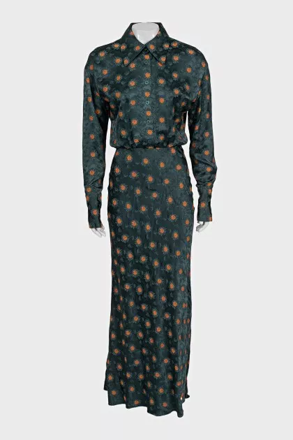 Green fitted dress with a print