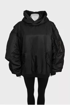 Чорний бомбер oversize з капюшоном