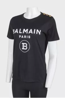 Black T -shirt with a white log of brand