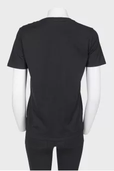 Black T -shirt with a white log of brand