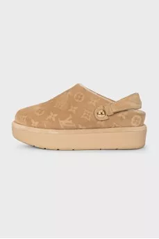 Suede clogs with signature embossing