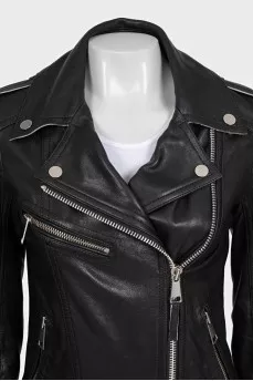 Fitted leather jacket with pockets
