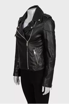 Fitted leather jacket with pockets