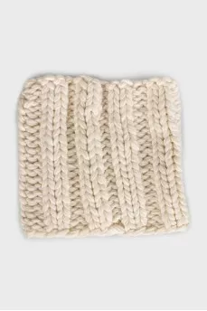 Knitted wool scarf