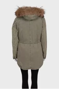 Приталенная парка на меховой подкладке