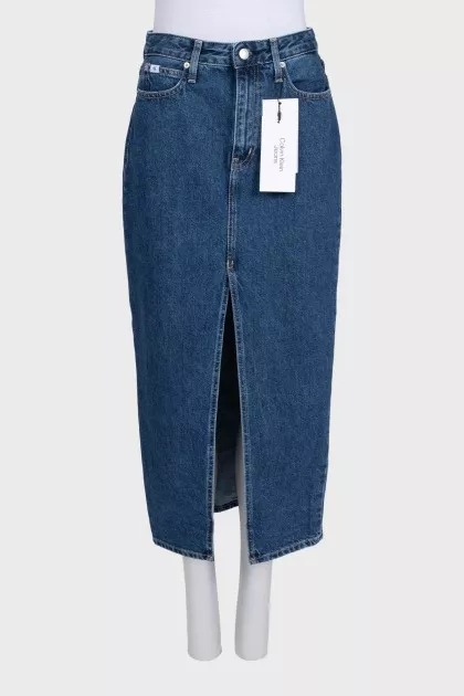 Blue denim skirt with a slit and tag