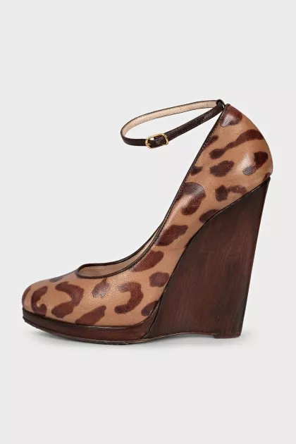 Animal print leather wedge shoes