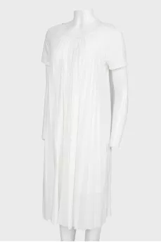 Short sleeve white flowing dress