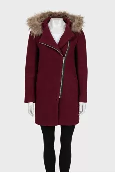 Burgundy zippered coat with fur