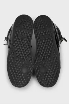 Men's black boots with a zipper and laces