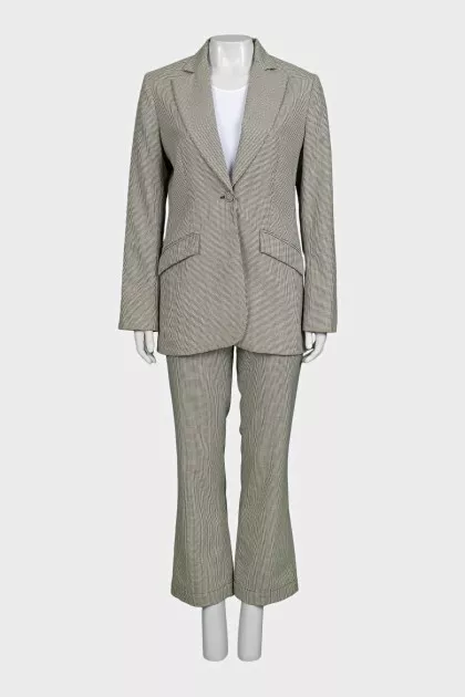 Black and white houndstooth print suit
