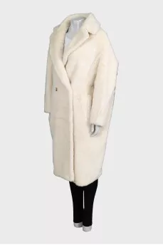 White alpaca and wool buttoned fur coat