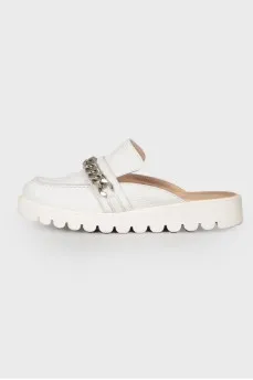 Children's mules with a chain