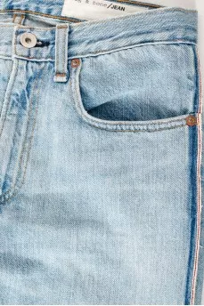 Jeans with studs