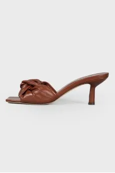 Soft-knot leather mules