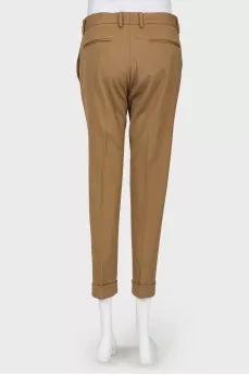 Brown trousers with arrows