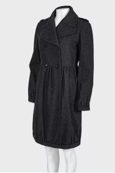 Fitted wool coat