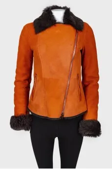 Sheepskin coat in leather with asymmetric zip