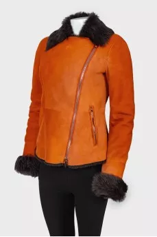 Sheepskin coat in leather with asymmetric zip