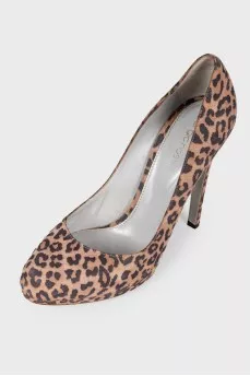 Suede leopard print shoes