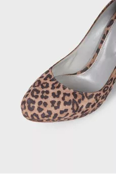 Suede leopard print shoes
