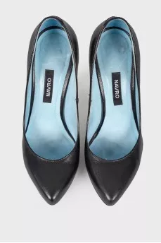 Classic leather heels