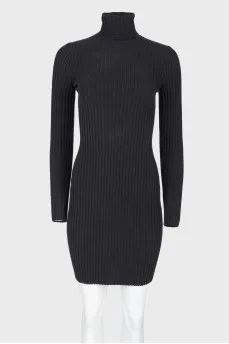 Fitted black dress