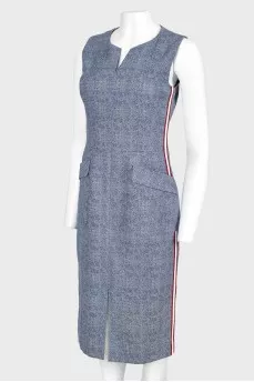 Fitted dress with stripes