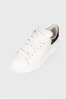 Leather sneakers on the platform